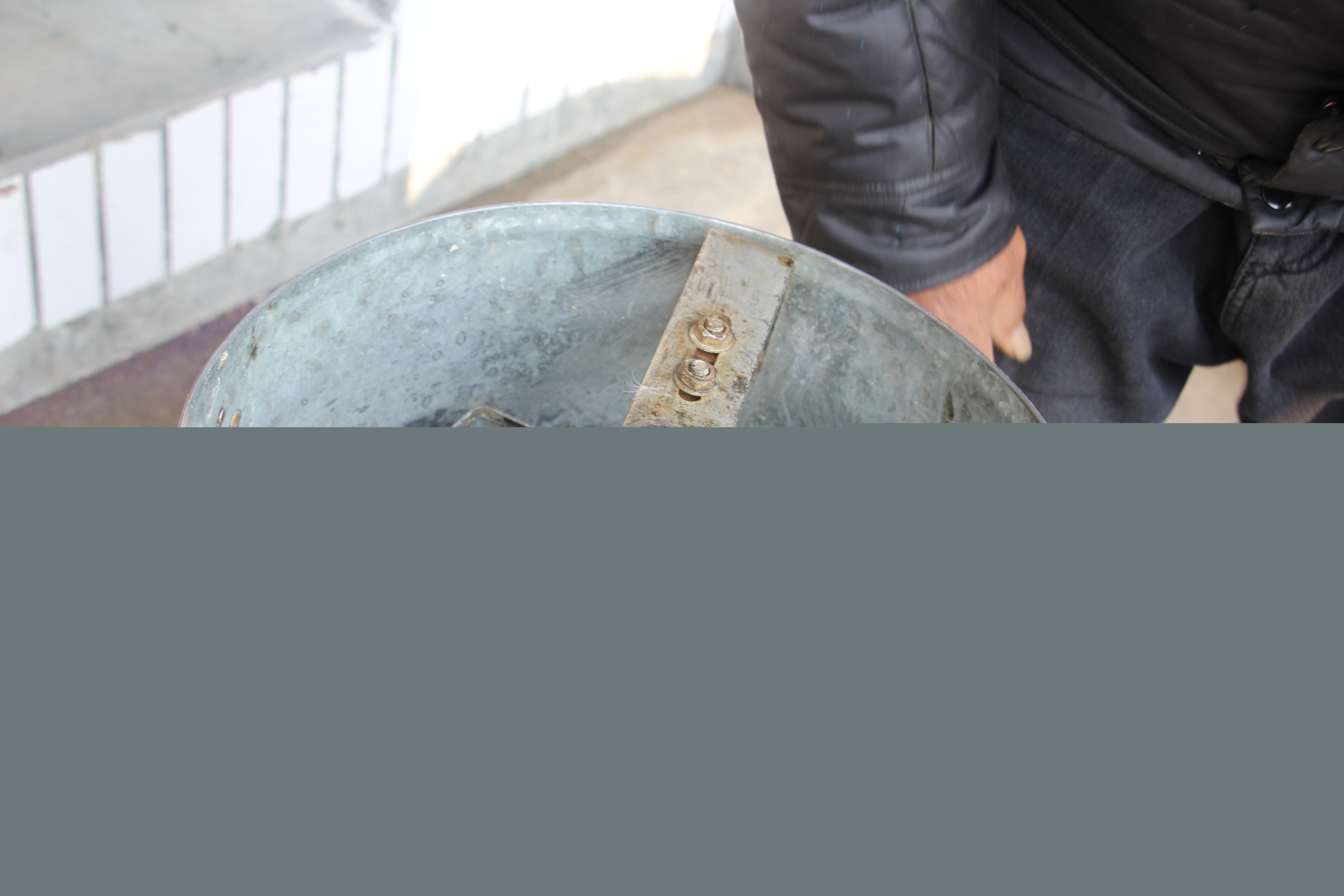 漲知識：農(nóng)家養(yǎng)土蜂蜜的工具，你認(rèn)識幾個？留言回復(fù)，連載哦