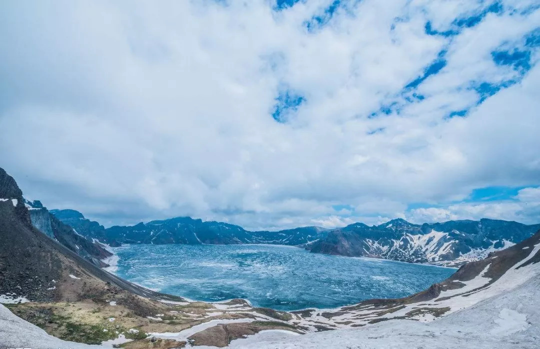 長白山天池里面為什么沒有魚(長白山天池海拔2189米,魚無法流到這里,這里的魚是怎么產生的) 長白山天池里面為什么沒有魚(長白山天池海拔2189米,魚無法流到這里,這里的魚是怎么產生的)