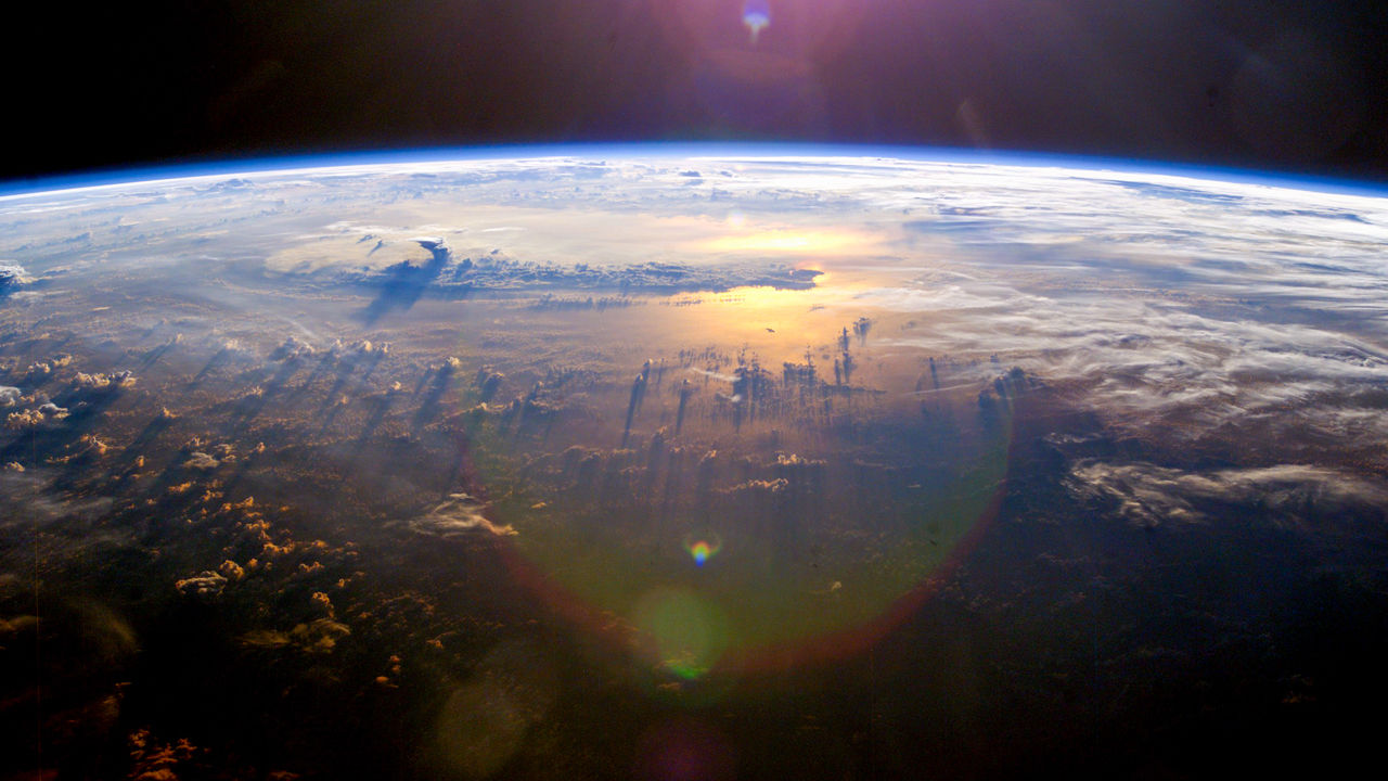 小行星將在秋分時節經過地球,直徑約為300米 小行星將在秋分時節經過地球,直徑約為300米?