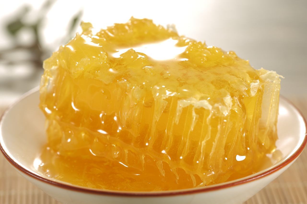 蜂蜜的種類(lèi)和等級(jí)劃分(蜂蜜可以分為幾個(gè)等級(jí)，幾種蜜)