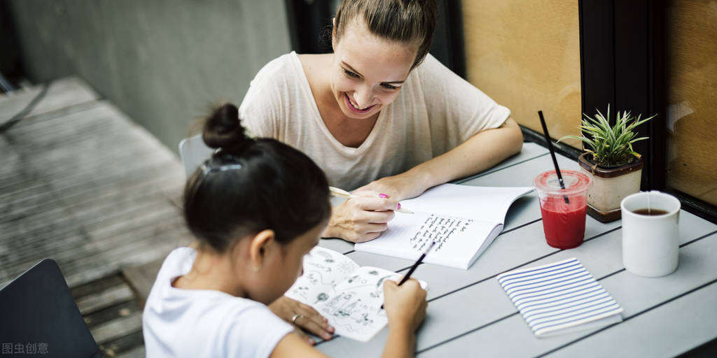 教育部:“雙減”不是減父母責任 “雙減”,不是減父母的責任!教書的是老師,但育人的一定是父母