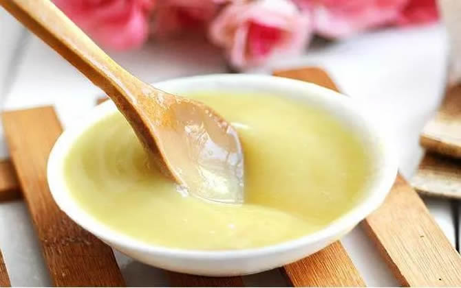 蜂王漿的味道 蜂王漿的味道