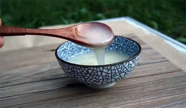 什么是白蜂蜜(白蜂蜜的作用與功效) 什么是白蜂蜜(白蜂蜜的作用與功效)