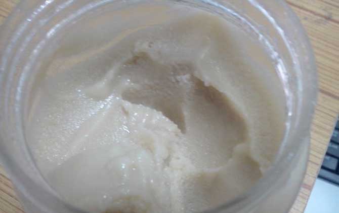 黑蜂雪蜜和普通蜂蜜的區(qū)別(黑蜂蜂蜜和普通蜂蜜的對(duì)比) 黑蜂雪蜜和普通蜂蜜的區(qū)別(黑蜂蜂蜜和普通蜂蜜的對(duì)比)