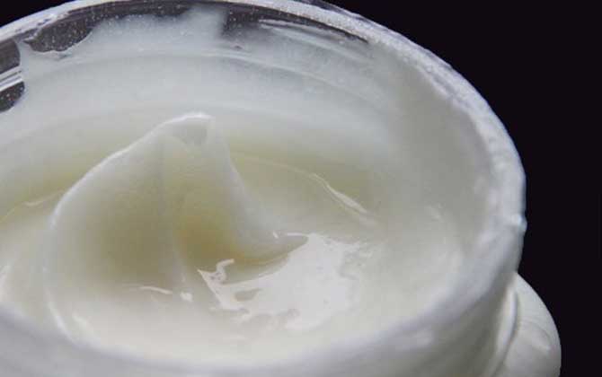 黑蜂雪蜜和普通蜂蜜的區(qū)別(黑蜂蜂蜜和普通蜂蜜的對(duì)比) 黑蜂雪蜜和普通蜂蜜的區(qū)別(黑蜂蜂蜜和普通蜂蜜的對(duì)比)