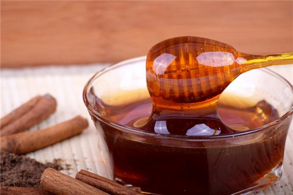 中蜂蜜與意蜂蜜有什么差別(記住這5個區別) 中蜂蜜與意蜂蜜有什么差別(記住這5個區別)