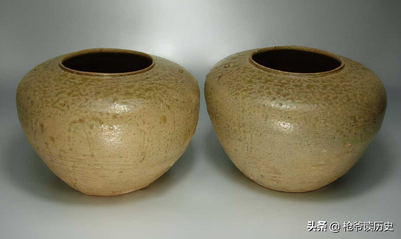 中國最早的瓷器出現(xiàn)在什么時(shí)代？是如何發(fā)展的？