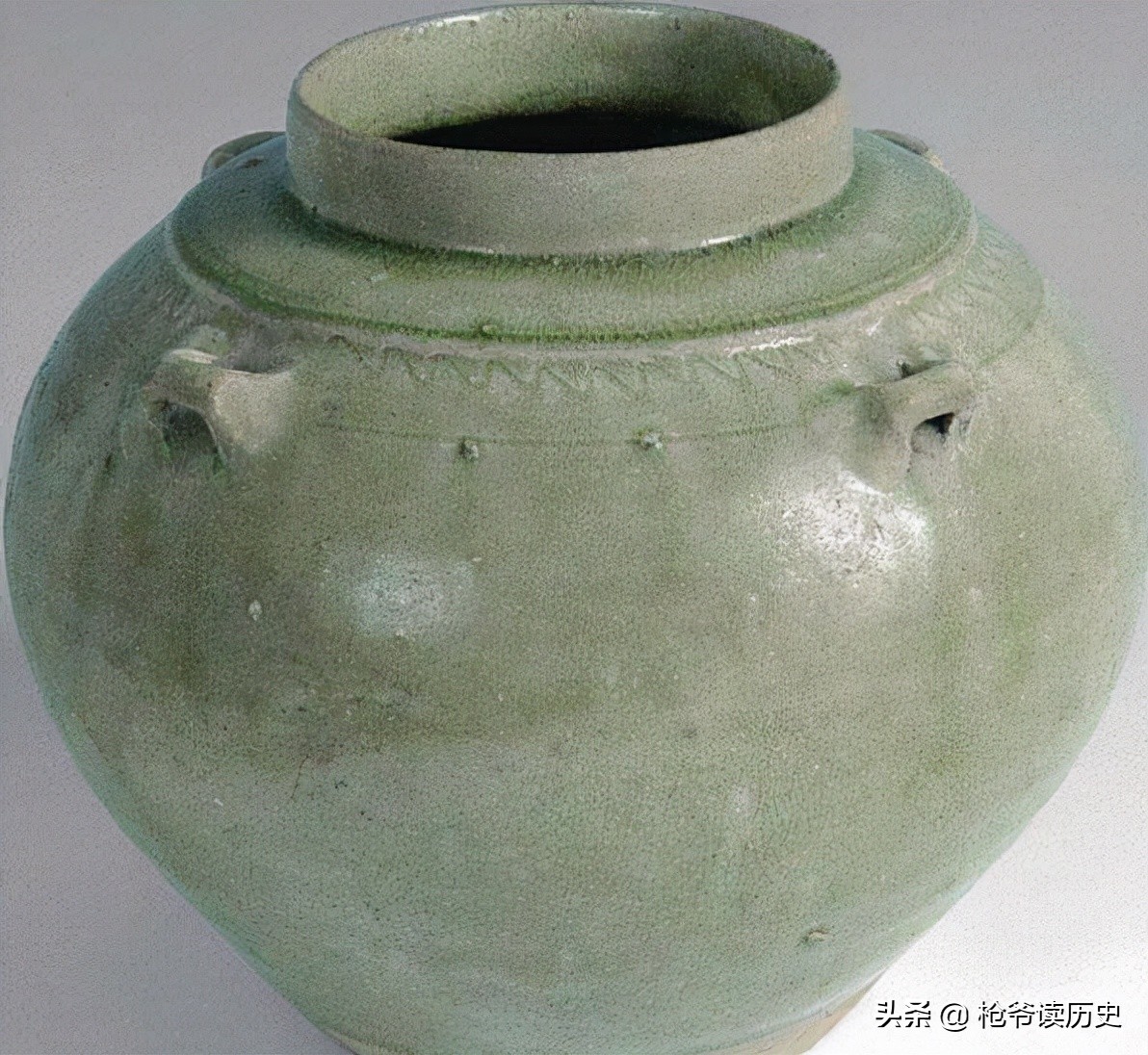 中國最早的瓷器出現(xiàn)在什么時(shí)代？是如何發(fā)展的？