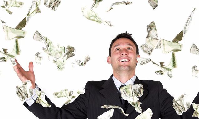 6成大學(xué)生認(rèn)為畢業(yè)10年內(nèi)會(huì)年入百萬